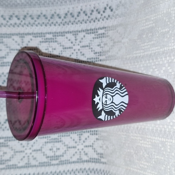 STARBUCKS COFFEE - RARE 2016 - Fuchsia Jelly Gummy Tumbler Cold Cup Venti 24oz - Picture 1 of 7